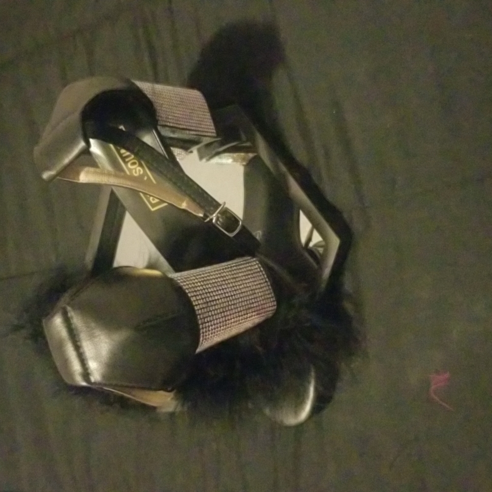 Shoes - Picture 2 of 3